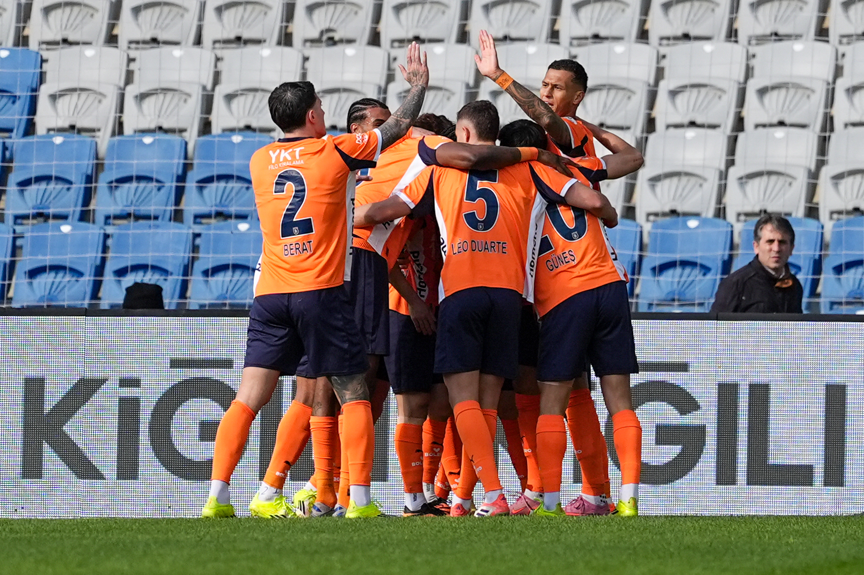 Başakşehir'in yükselişi Göztepe karşısında da sürdü