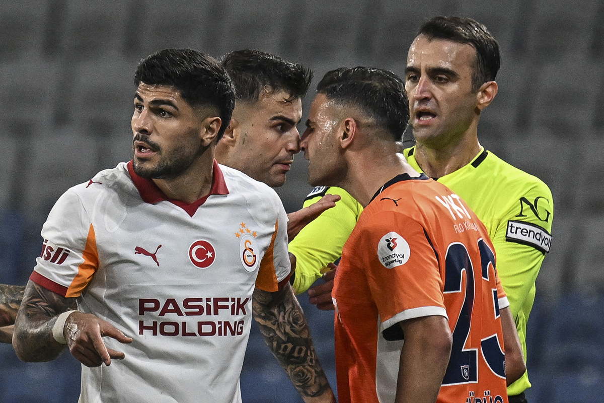 Başakşehir'den Galatasaray maçı tepkisi: "TFF'nin gerekli kararları almasını bekliyoruz"