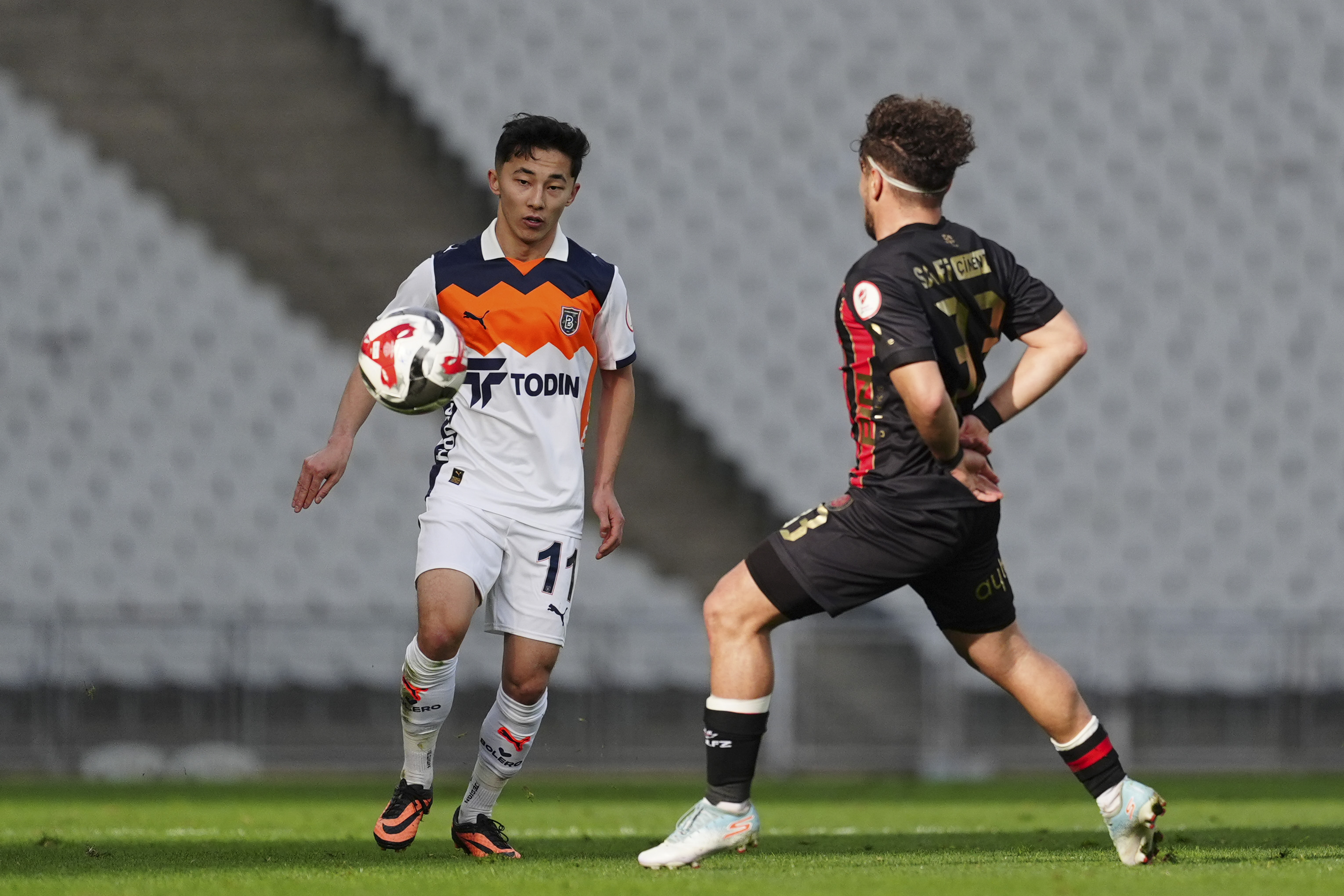 Başakşehir 4 golle galibiyete uzandı