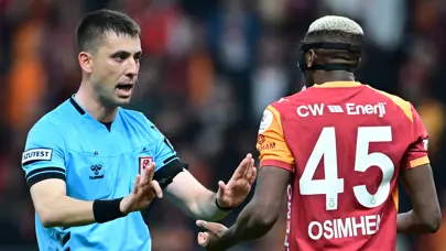 Trio'dan Galatasaray maçının en kritik pozisyonu için olay yorum! Fikir ayrılığına düştüler Trio'dan Galatasaray maçının en kritik pozisyonu için olay yorum! Fikir ayrılığına düştüler