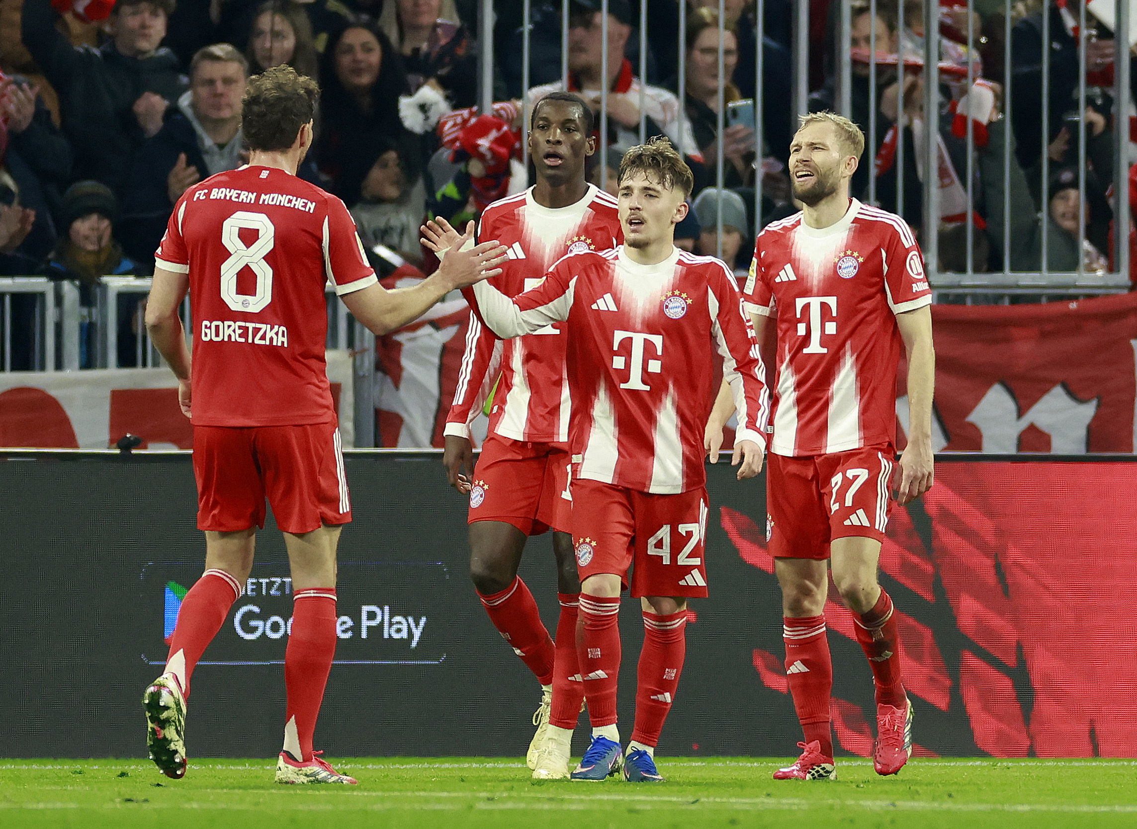 Bayern Münih güle oynaya kazandı
