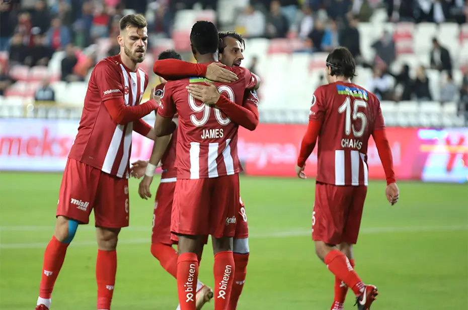 IFFHS sıralamayı güncelledi: Fenerbahçe 16, Galatasaray 94'üncü - 19