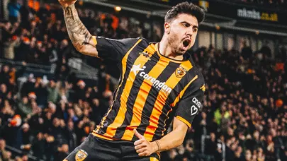 Ozan Tufan, Erol Bulut'un Cardiff'ini üzdü