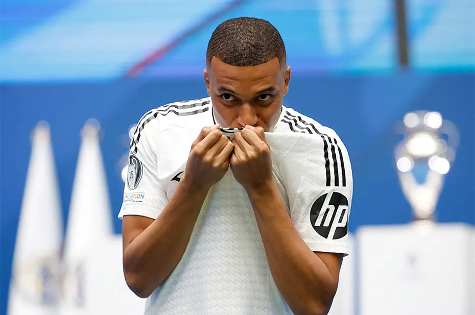 Kylian Mbappe resmen Real Madrid'de: Santiago Bernabeu'da imza töreni - 11 Kylian Mbappe resmen Real Madrid'de: Santiago Bernabeu'da imza töreni - 11
