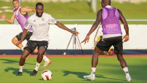 Beşiktaş defansında iki sakatlık daha Beşiktaş defansında iki sakatlık daha