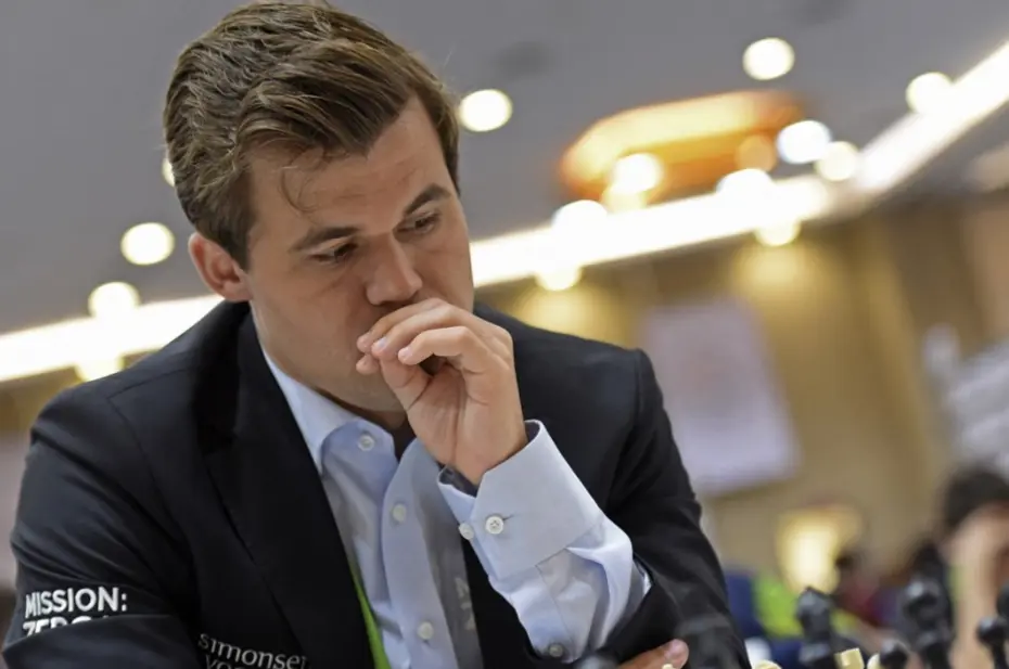 Ne yapıyorsun Magnus Carlsen! Dünya bu kareden saniyeler sonra yaşananları konuşuyor - 5 Ne yapıyorsun Magnus Carlsen! Dünya bu kareden saniyeler sonra yaşananları konuşuyor - 5