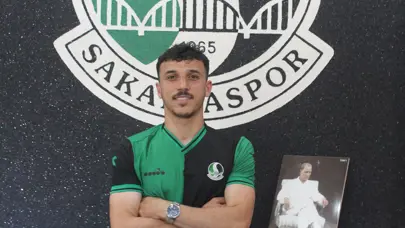 Sakaryaspor, Mikail Okyar'ı renklerine bağladı