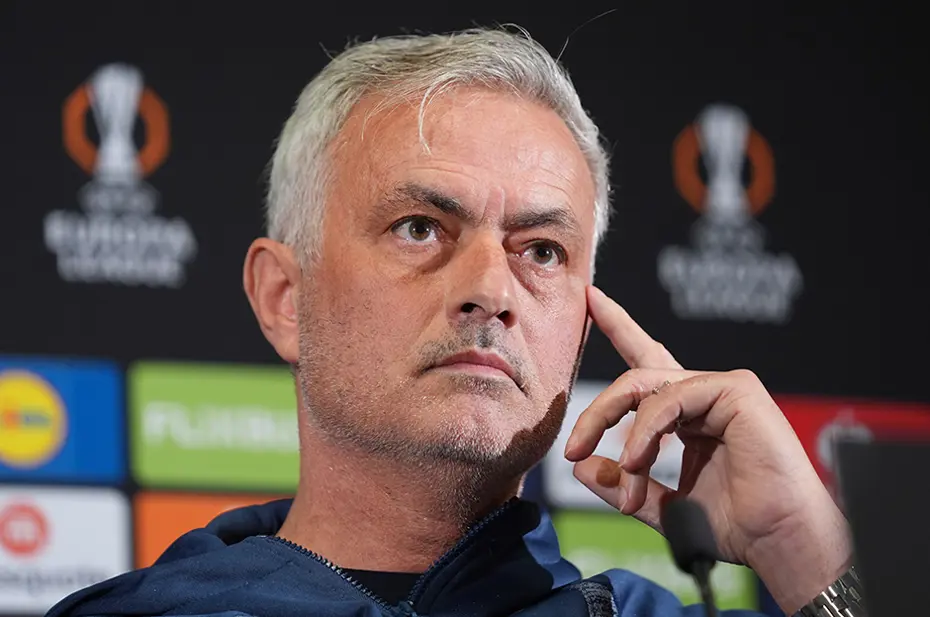 Mourinho'dan İskoç muhabire olay tepki: Yarıda kesti - 4