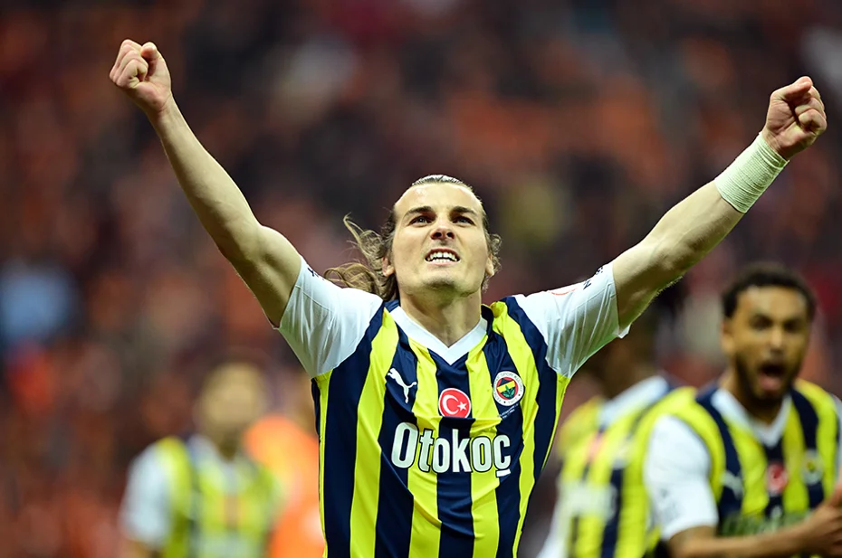 Fenerbahçe'den derbi zaferi sonrası peş peşe paylaşımlar - 1