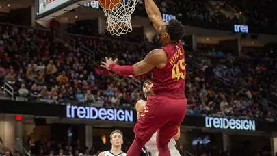 Cavaliers'tan üst üste 7. galibiyet: Mitchell'dan 33 sayı