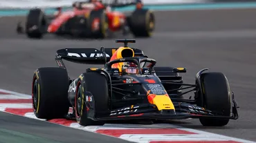 Şampiyon Max Verstappen sezonu galibiyetle bitirdi