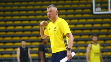 Fenerbahçe Beko parkeye indi