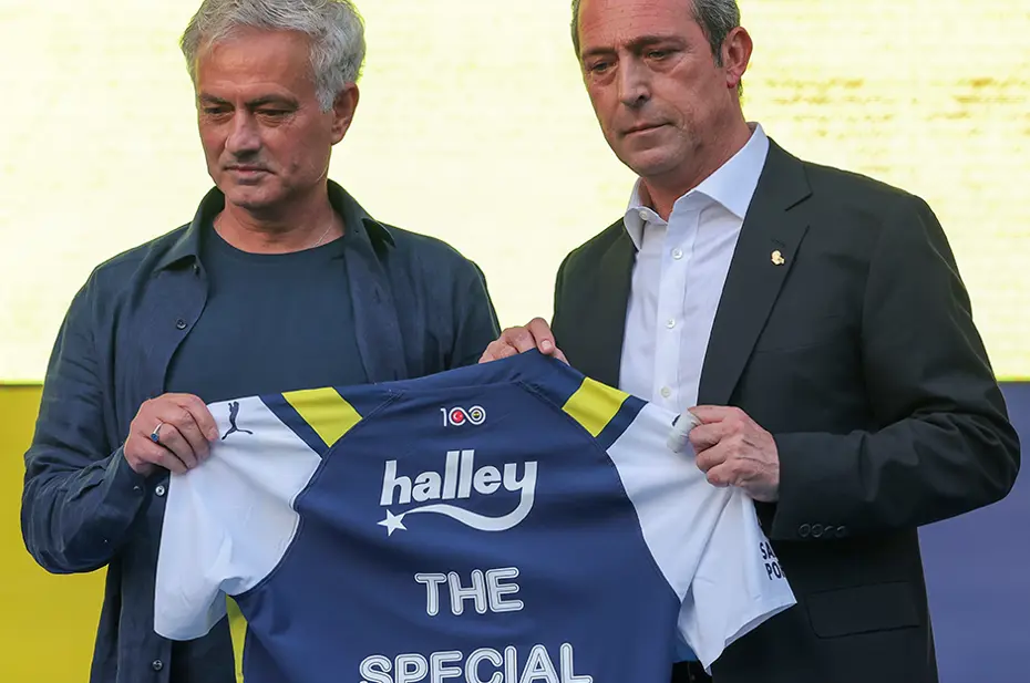 Mourinho'nun yerine bir numaralı aday ortaya çıktı: Kadıköy'de görüntülenmişti - 3