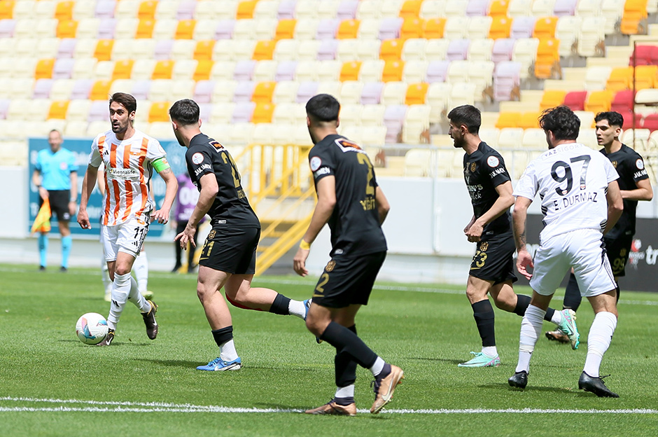 Adanaspor, Yeni Malatyaspor'a fark attı