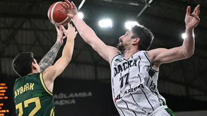 Manisa Büyükşehir Belediyespor son saniye üçlüğüyle kazandı