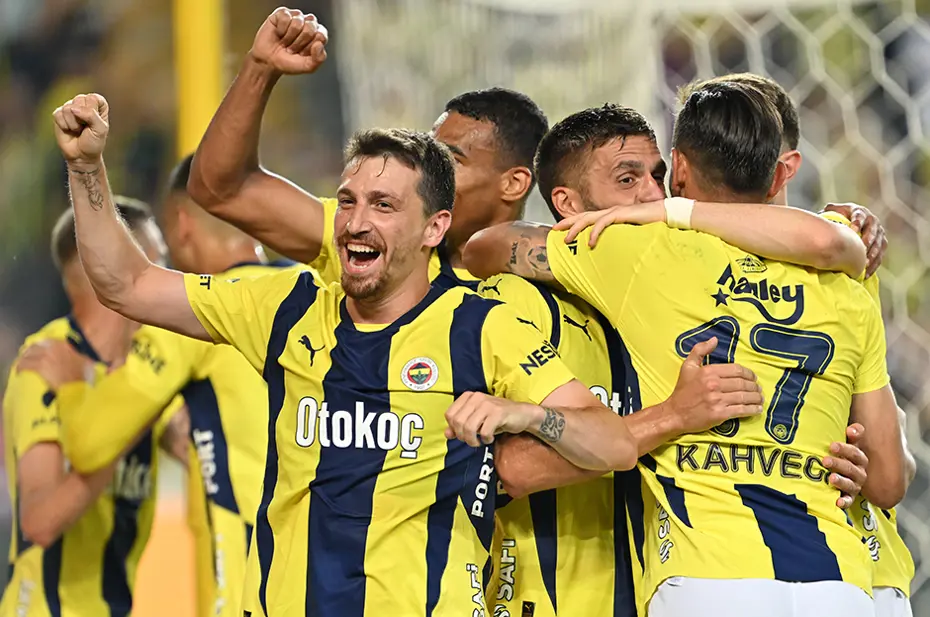 "Ferdi Kadıoğlu bekte daha faydalı olur" | Spor yazarları Fenerbahçe için ne dedi? - 5