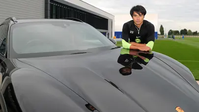 1 gol ve 3 asistin hediyesi Porsche oldu