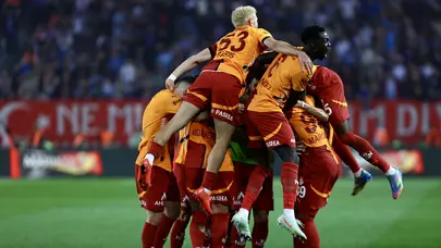 "Bu Galatasaray maç kaybetmez" | Spor yazarları Trabzonspor - Galatasaray maçı için ne dedi?
