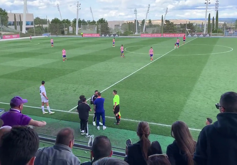 Teknik direktörlük kariyerine başlayan Fernando Torres, eski takım arkadaşını tehdit etti