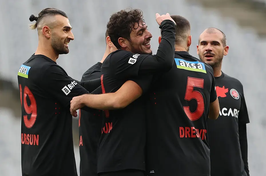 Dünya kulüpler sıralaması güncellendi: Fenerbahçe, Galatasaray, Beşiktaş, Trabzonspor kaçıncı? - 28