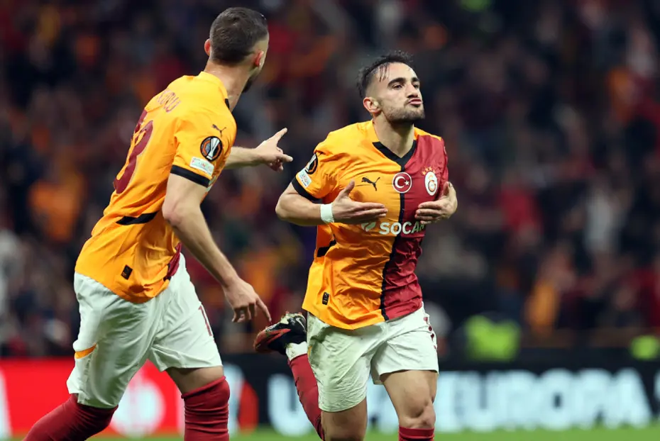 Nihat Kahveci'den Galatasaray taraftarına çarpıcı Fenerbahçe örneği: "Lüks bu" - 6 Nihat Kahveci'den Galatasaray taraftarına çarpıcı Fenerbahçe örneği: "Lüks bu" - 6
