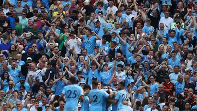 Şampiyon Manchester City taraftarına galibiyetle veda etti