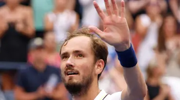 Daniil Medvedev ve Aryna Sabalenka, ABD Açık'ta yarı finalde