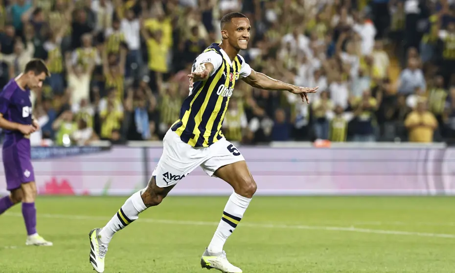 Bavulunu topladı, Fenerbahçe'den ayrılıyor! Ya Dzeko'nun ya da Mourinho'nun yanına yolcu - 2 Bavulunu topladı, Fenerbahçe'den ayrılıyor! Ya Dzeko'nun ya da Mourinho'nun yanına yolcu - 2