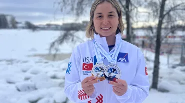 Bengisu Avcı, Kış Yüzme Dünya Şampiyonası'nda dünya rekoru kırdı