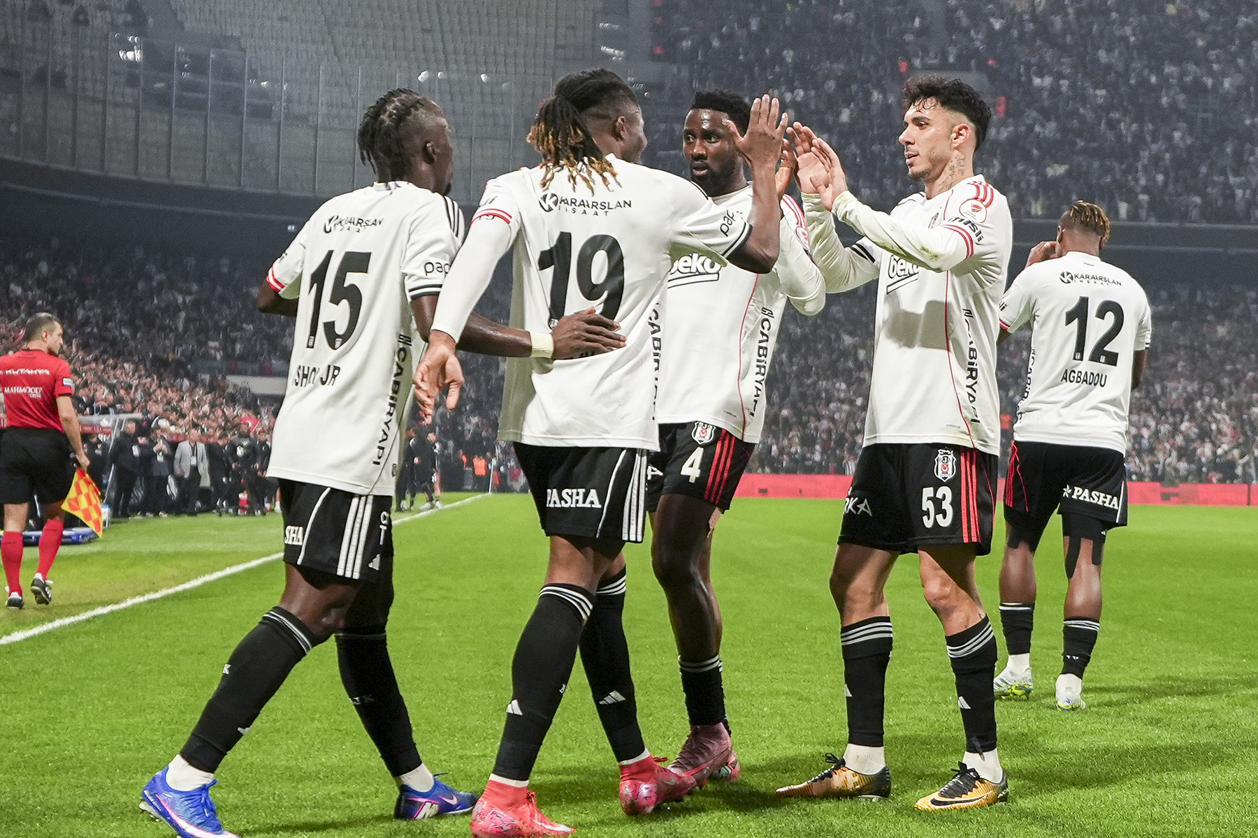 Beşiktaş, Süper Lig'de Gaziantep FK deplasmanında