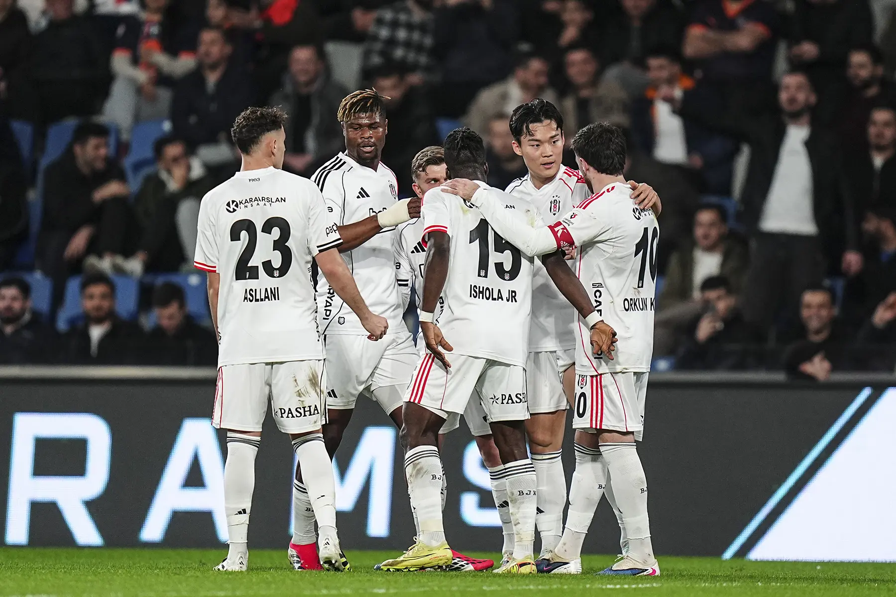 Beşiktaş'ta 3 isim Göztepe maçı öncesi kart sınırında