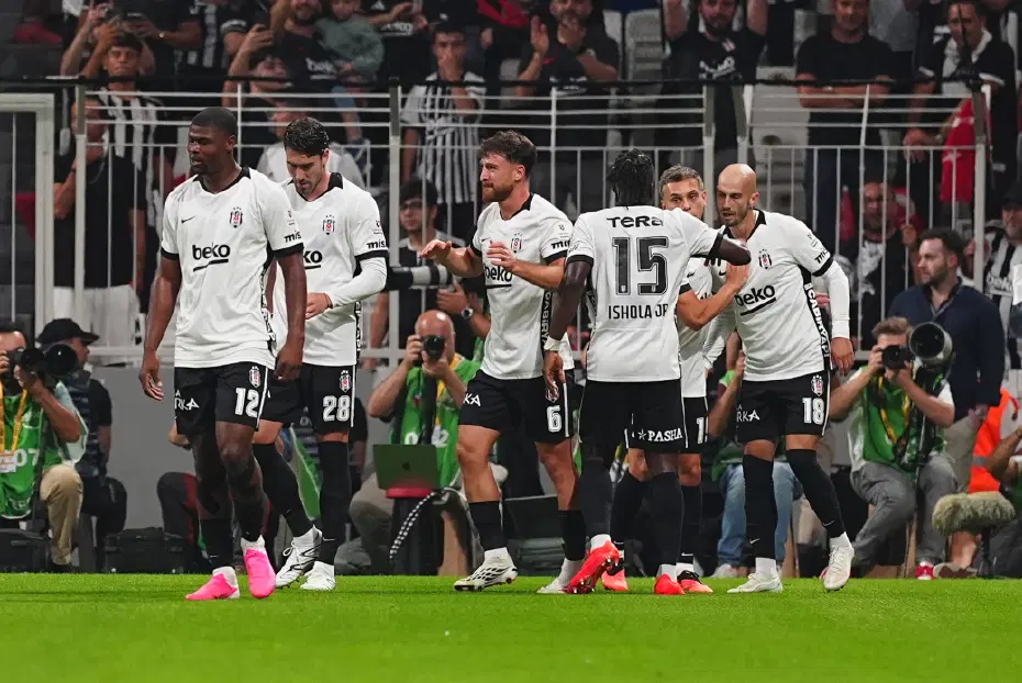 Vlahovic hesabı hat-trickle açtı: Beşiktaş 6-2 kazandı - 2 Vlahovic hesabı hat-trickle açtı: Beşiktaş 6-2 kazandı - 2