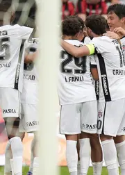 "Beşiktaş, Midtjylland'ı kendi silahıyla eledi""Beşiktaş, Midtjylland'ı kendi silahıyla eledi"