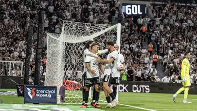 Leandro Trossard'dan galibiyet vurgusu: "İki kat daha önemliydi" Leandro Trossard'dan galibiyet vurgusu: "İki kat daha önemliydi"