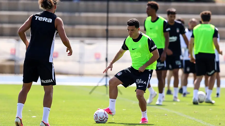 Slovakya'da mesaiye başlayan Beşiktaş'ta Ndidi gelişmesi - 7 Slovakya'da mesaiye başlayan Beşiktaş'ta Ndidi gelişmesi - 7