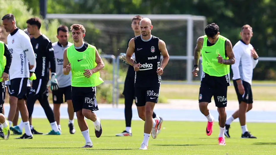Slovakya'da mesaiye başlayan Beşiktaş'ta Ndidi gelişmesi - 3 Slovakya'da mesaiye başlayan Beşiktaş'ta Ndidi gelişmesi - 3