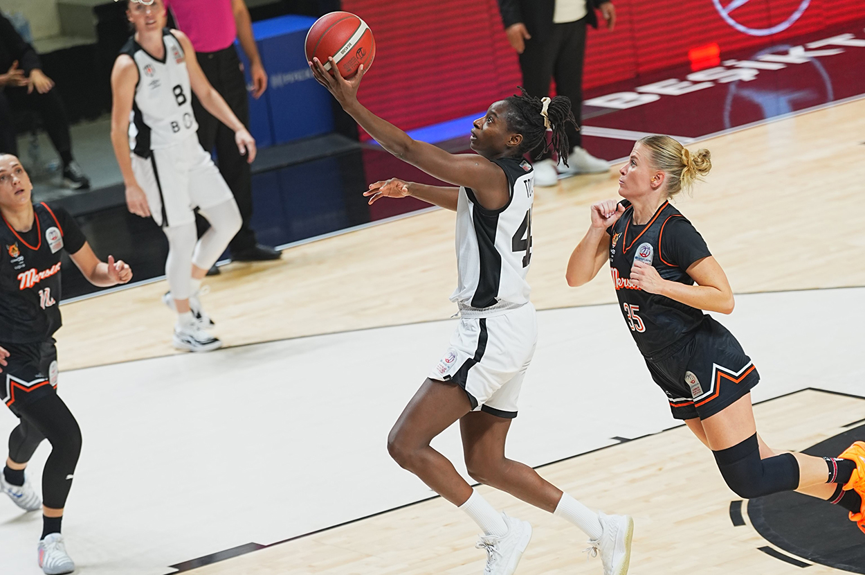 Beşiktaş evinde ÇBK Mersin'e yenildi