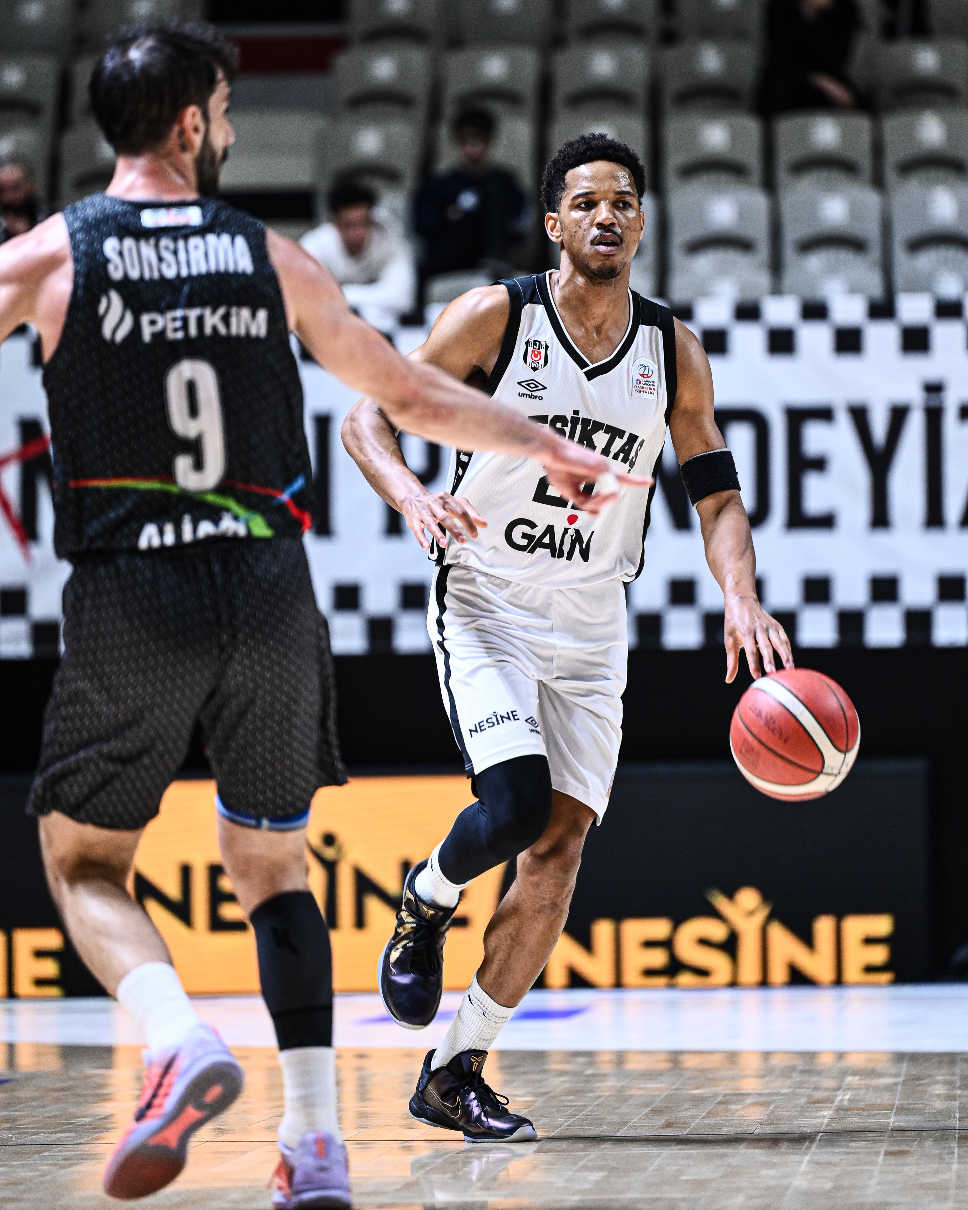 Beşiktaş GAİN erteleme maçında sürprize izin vermedi