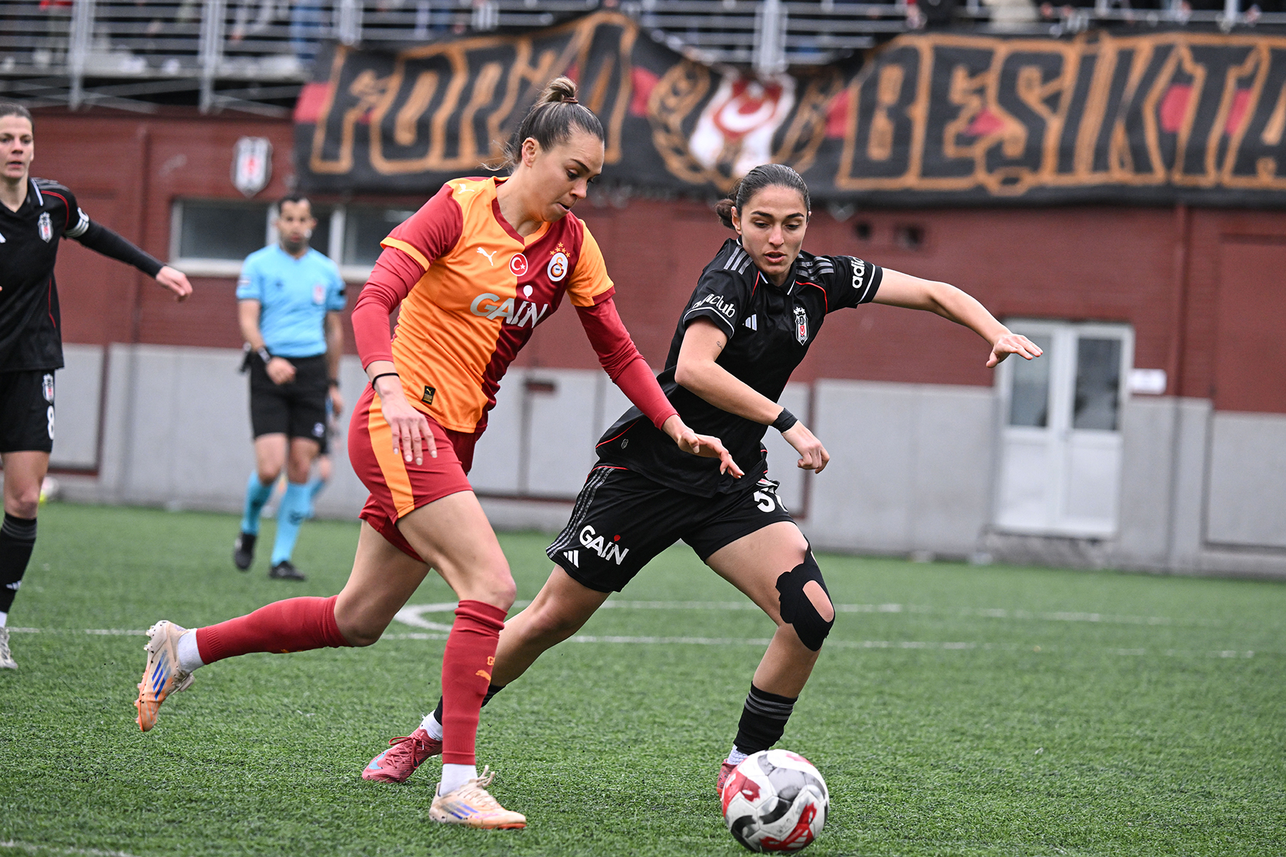 Beşiktaş-Galatasaray derbisinde 8 gol! İnanılmaz geri dönüş