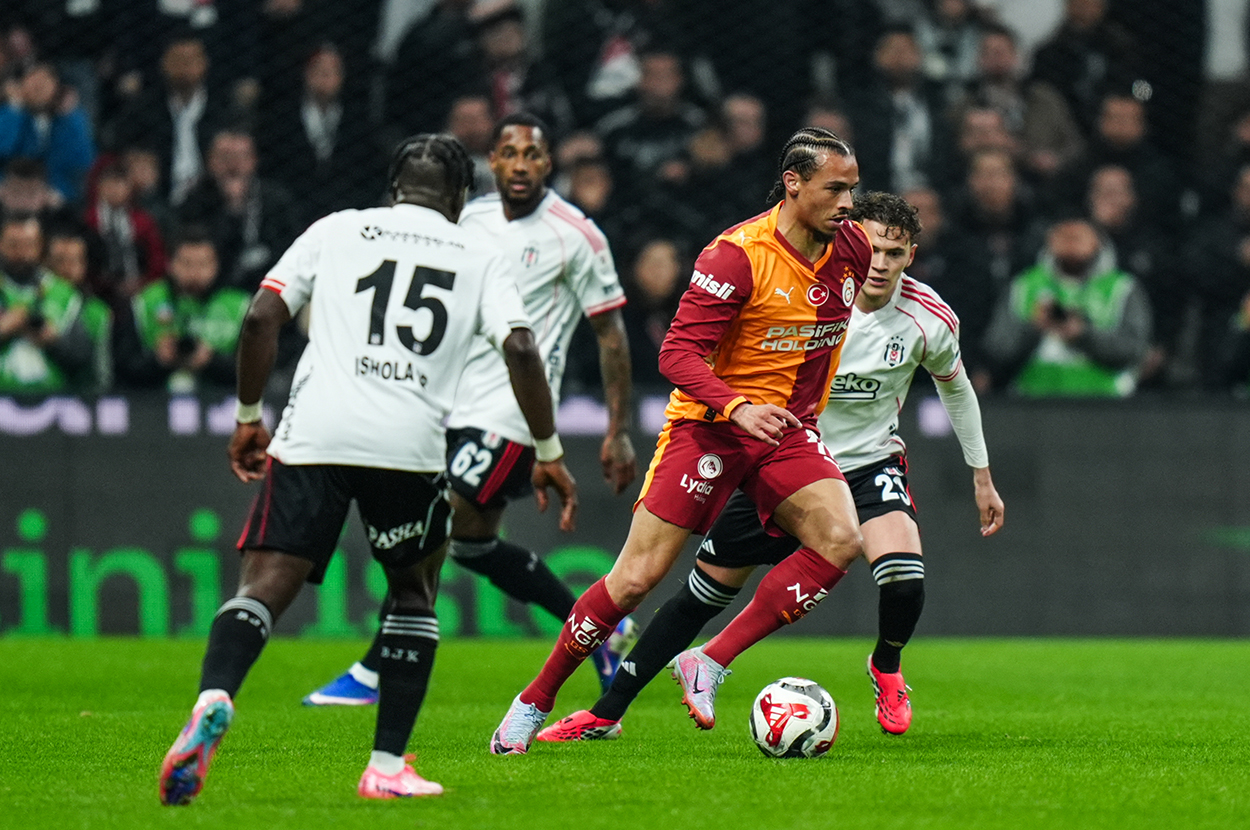 Beşiktaş-Galatasaray derbisi Almanya'yı karıştırdı! "Utanç verici" diyerek duyurdular