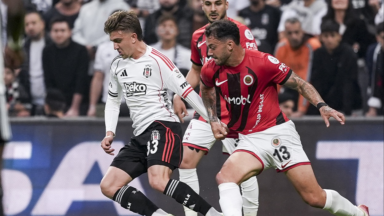 Beşiktaş'ta Ağızlar Mühürlendi: Rıdvan, 'Konuşsam Ne Fayda?' Dedi!
