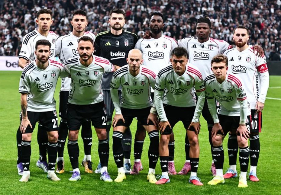 Beşiktaş derbinin ardından revire döndü: 4 futbolcu için sakatlık açıklaması - 1 Beşiktaş derbinin ardından revire döndü: 4 futbolcu için sakatlık açıklaması - 1