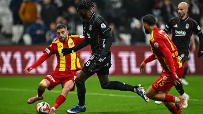 Trio, Beşiktaş maçında herkesin kafasını karıştıran pozisyona son noktayı koydu Trio, Beşiktaş maçında herkesin kafasını karıştıran pozisyona son noktayı koydu