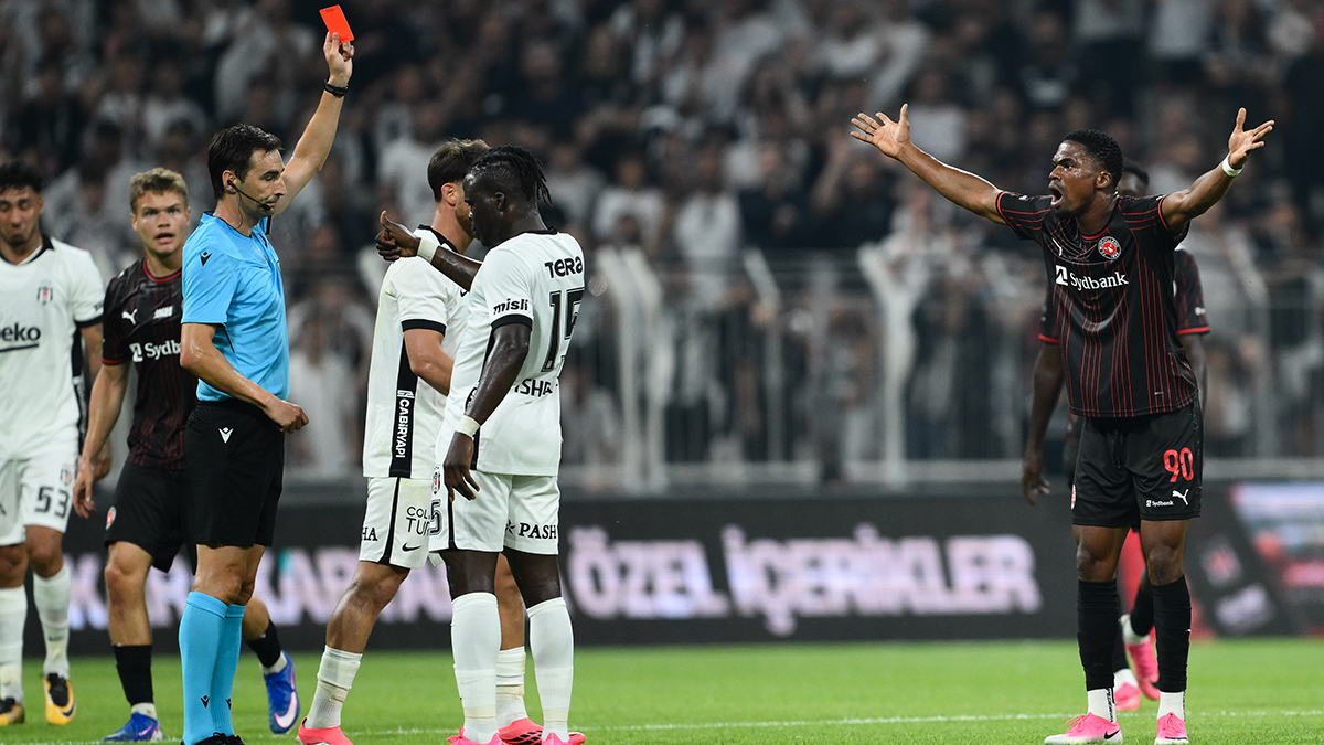 Danimarkalılar 1-0'a Kırmızı Kartla Şükretti: Beşiktaş'tan Zar Zor Kaçtılar!