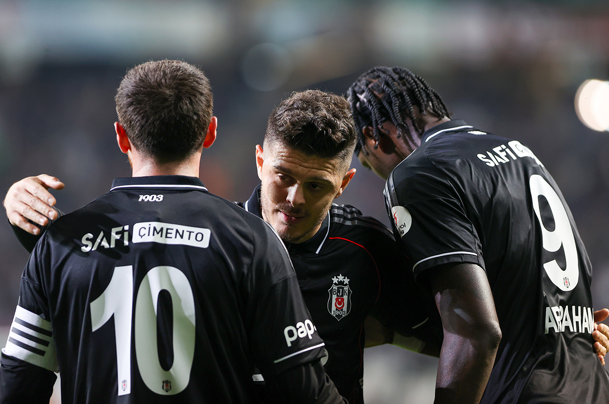 Beşiktaş Kazandı da, Futbol Oynamayı Unuttu Herhalde!