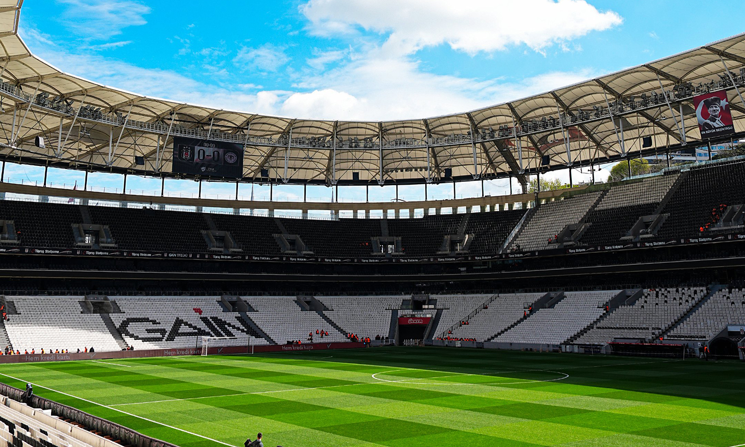 Beşiktaş'tan 'Biz Bize Yeteriz' Mesajı: Trabzonspor Taraftarlarına Kapılar Kapalı!