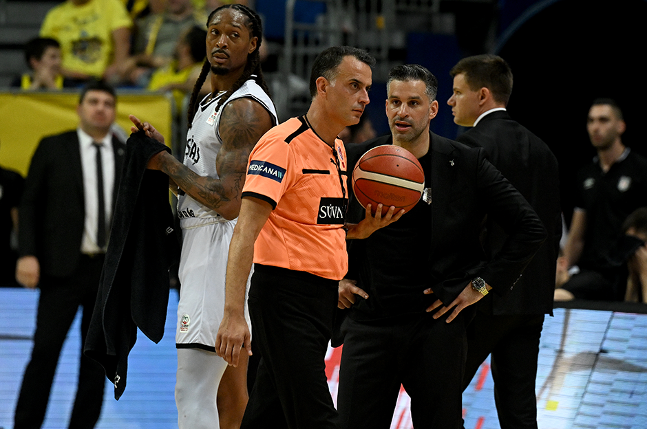 TBF siyah-beyazlılara iletti: Beşiktaş'ın tepki gösterdiği hakem için karar verildi