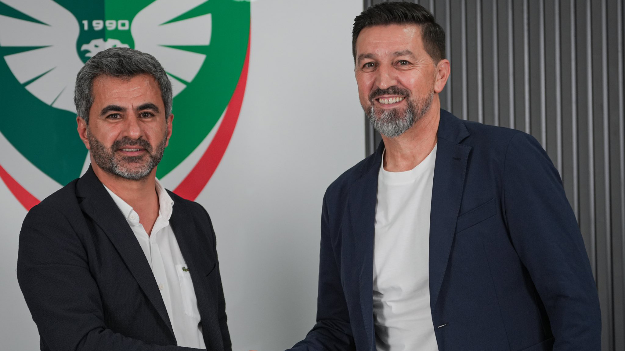 Süper Lig'in Yeni Gözdesi Amedspor, Besnik Hasi'yle Evlendi! Nikah Şahidi: 2028