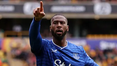 Fenerbahçe'den golcü transferinde Beto sürprizi: Everton cephesinden resmi açıklama geldi Fenerbahçe'den golcü transferinde Beto sürprizi: Everton cephesinden resmi açıklama geldi