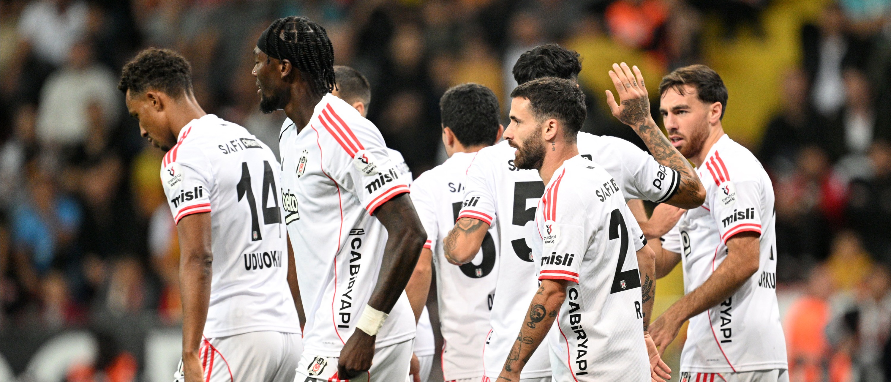 Beşiktaş, Kocaelispor'a 'Süper Lig'e Hoş Geldin' Partisi Veriyor: Pasta Yerine Goller İkram Edilir mi?